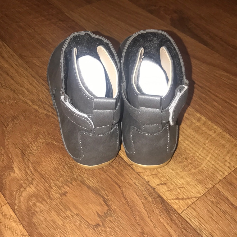 NEW Women’s size 6 stylish gray ankle boot slides - Picture 4 of 5